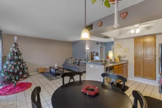 Photo #5: 6496850 Listing