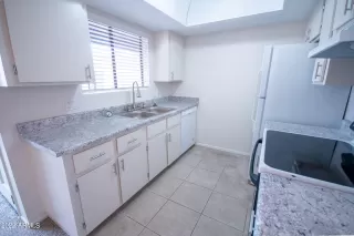 Photo #2: 6496946 Listing 