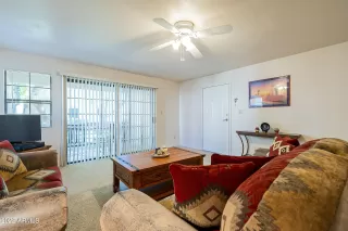 Photo #2: 6496988 Listing