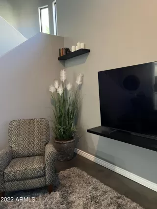 Photo #5: 6497043 Listing