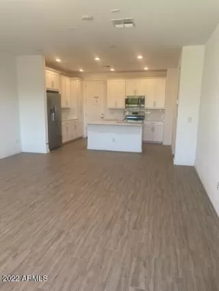 Photo #2: 6497168 Listing 