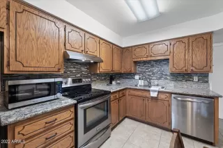 Photo #2: 6497372 Listing