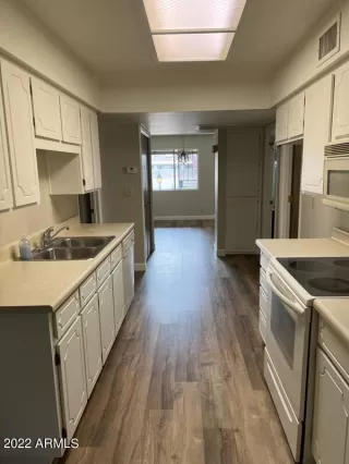 Photo #3: 6497401 Listing