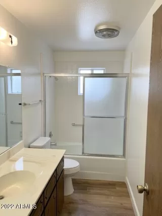 Photo #5: 6497401 Listing