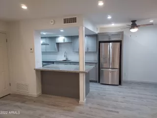 Photo #3: 6498056 Listing