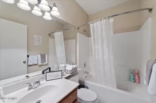 Photo #6: 6498153 Listing