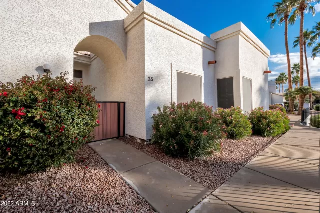 MLS: 6498563 Condo For Sale