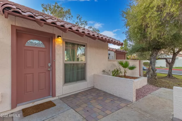 MLS: 6499162 Condo For Sale