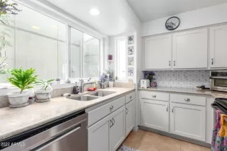 Photo #3: 6499183 Listing