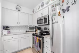 Photo #4: 6499183 Listing