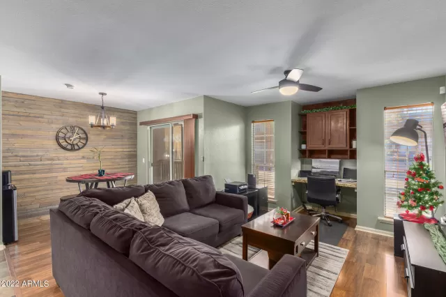 MLS: 6499528 Condo For Sale