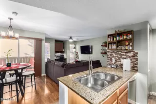 Photo #6: 6499528 Listing