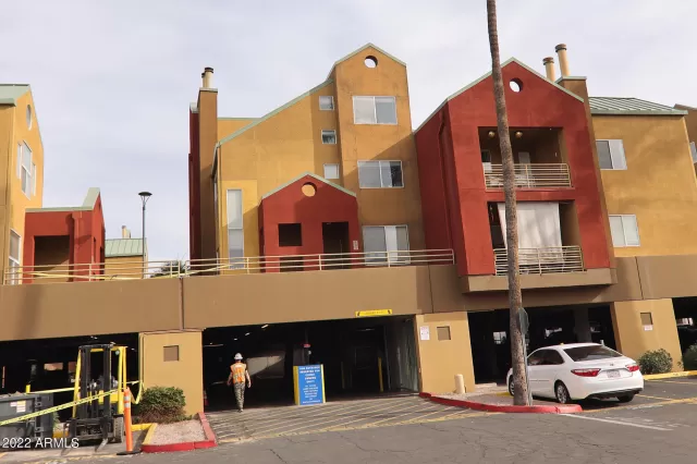 MLS: 6499538 Condo For Sale