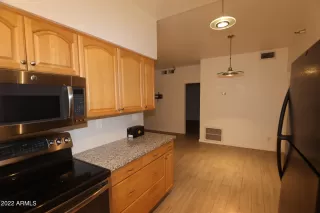 Photo #3: 6499538 Listing