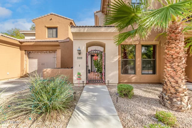 MLS: 6500137 Condo For Sale