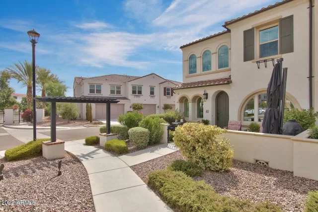 MLS: 6500510 Condo For Sale