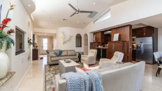 Photo #6: 6500908 Listing