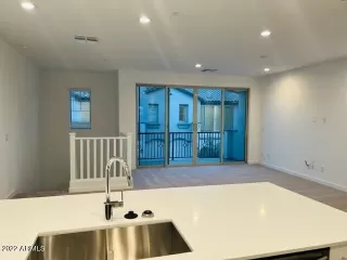 Photo #3: 6501296 Listing