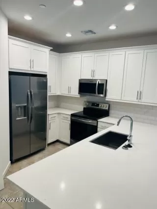 Photo #5: 6501296 Listing