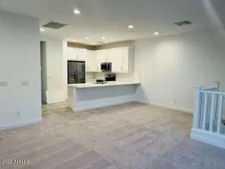 Photo #6: 6501296 Listing