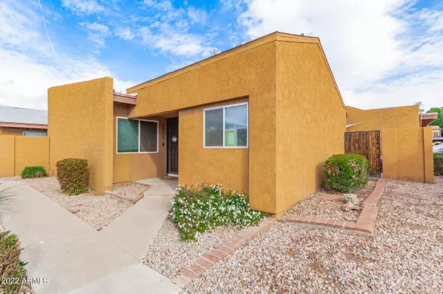 MLS: 6502019 Condo For Sale