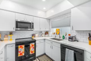 Photo #6: 6502019 Listing 