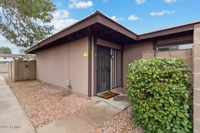 MLS: 6502409 Condo For Sale