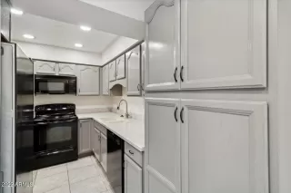 Photo #2: 6502409 Listing