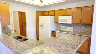 Photo #4: 6503117 Listing