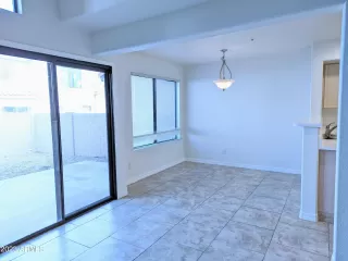 Photo #5: 6503621 Listing 