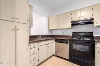 Photo #3: 6503740 Listing