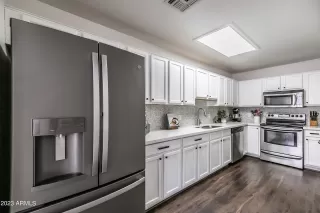 Photo #6: 6503858 Listing