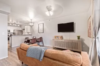 Photo #6: 6504688 Listing