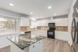 Photo #6: 6504784 Listing