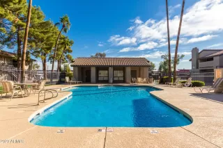 Photo #3: 6505436 Listing