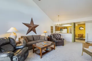 Photo #2: 6505538 Listing 