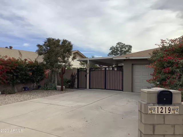 MLS: 6505549 Condo For Sale