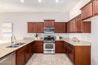 Photo #4: 6506091 Listing