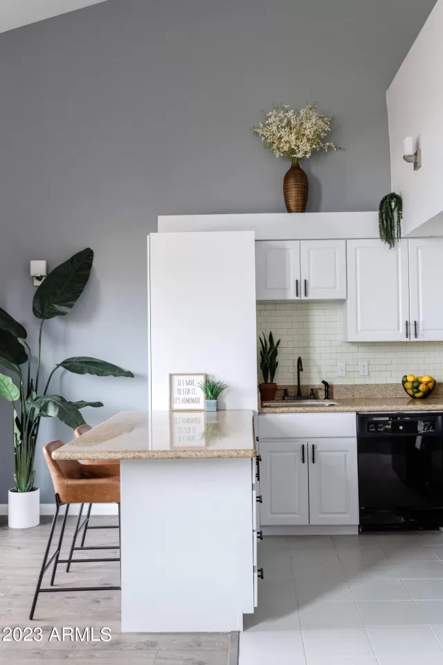 MLS: 6506378 Condo For Sale