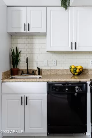 Photo #3: 6506378 Listing 