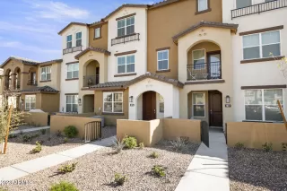 Photo #2: 6506605 Listing