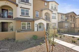 Photo #5: 6506605 Listing