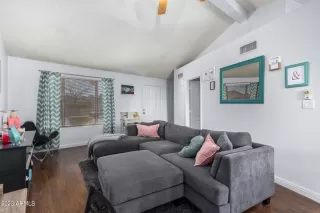 Photo #5: 6507067 Listing