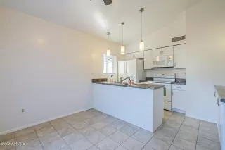 Photo #6: 6507194 Listing