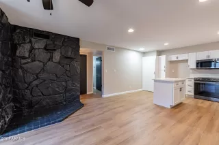 Photo #3: 6507390 Listing 