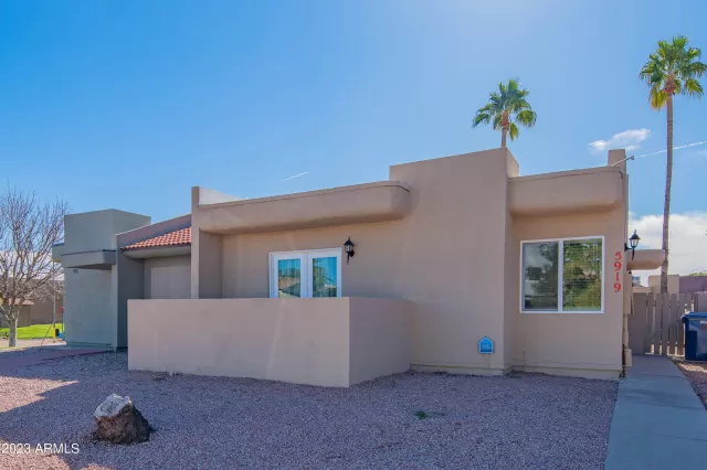 MLS: 6507602 Condo For Sale