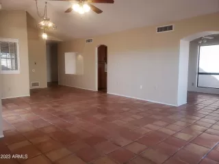 Photo #4: 6507708 Listing