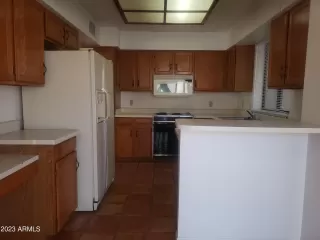 Photo #5: 6507708 Listing