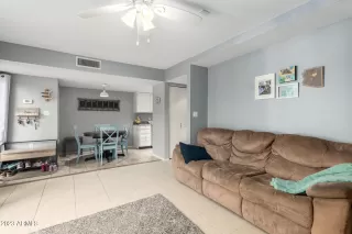 Photo #5: 6507834 Listing