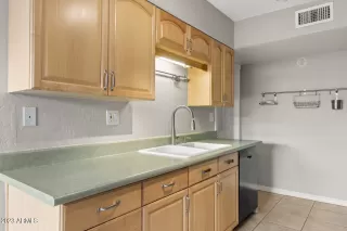 Photo #3: 6508777 Listing
